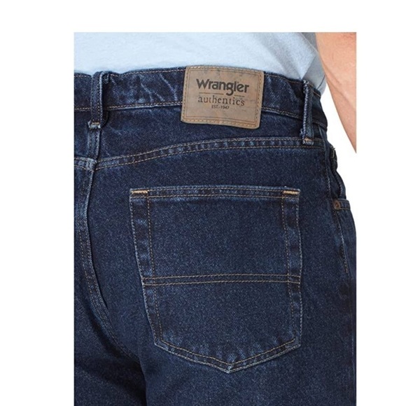 Wrangler authentics shorts size 48 - Picture 3 of 8